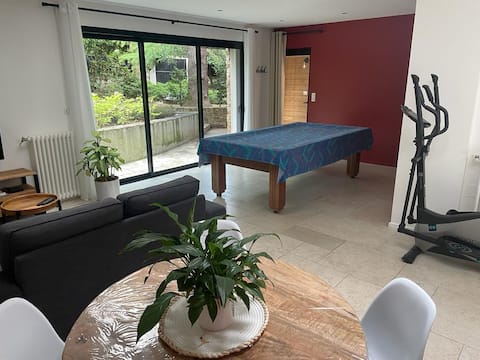 Top Airbnb: Jacuzzi-SPA and Relaxation (near PARIS) in Chelles