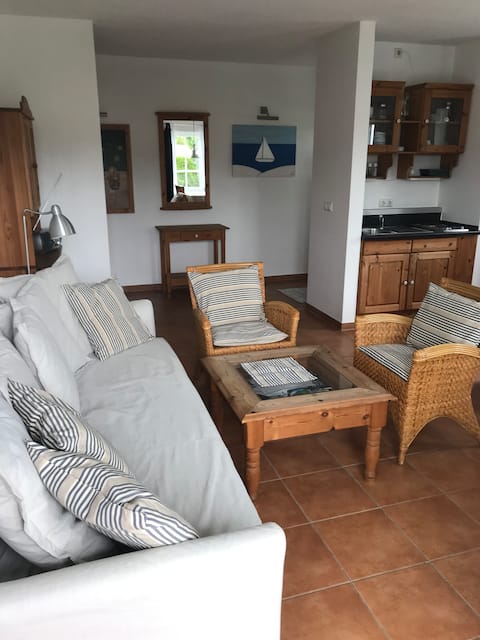 Top Airbnb: Fischlandhaus on the left in Dierhagen