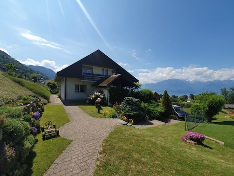 House in Blonay, for family