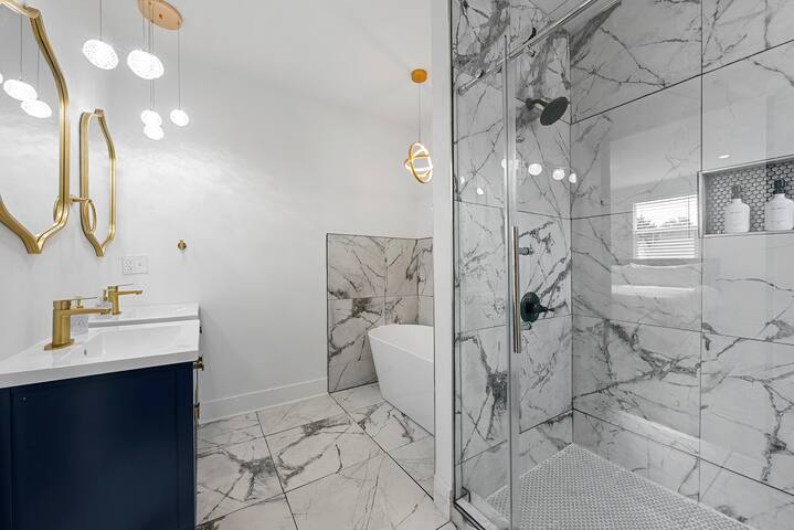 The Blue Door | Near 4th St, Short North, DT, OSU gallery image 5