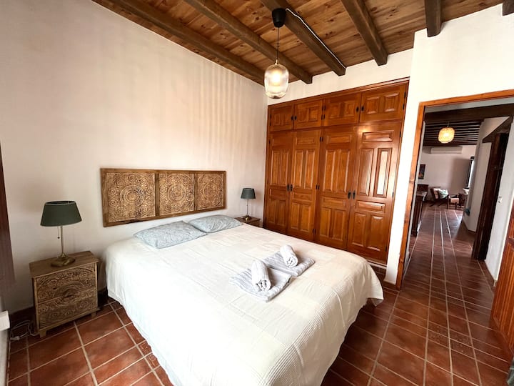 Bett, Schlafzimmer, Handtücher