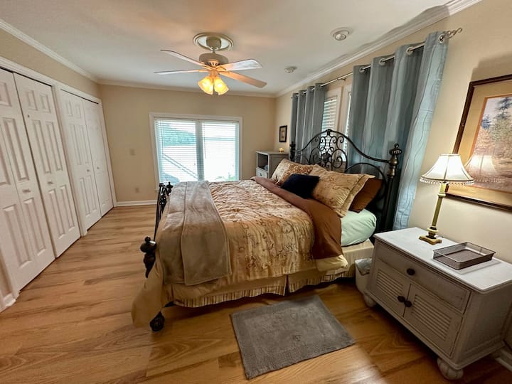 Main floor king master bedroom.