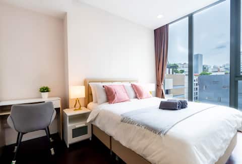 Ultra Posh 2BR Sukhumvit 11 BTS Nana 5 Min T21