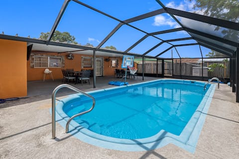 Inviting 7-Bedroom home. Private screened pool.