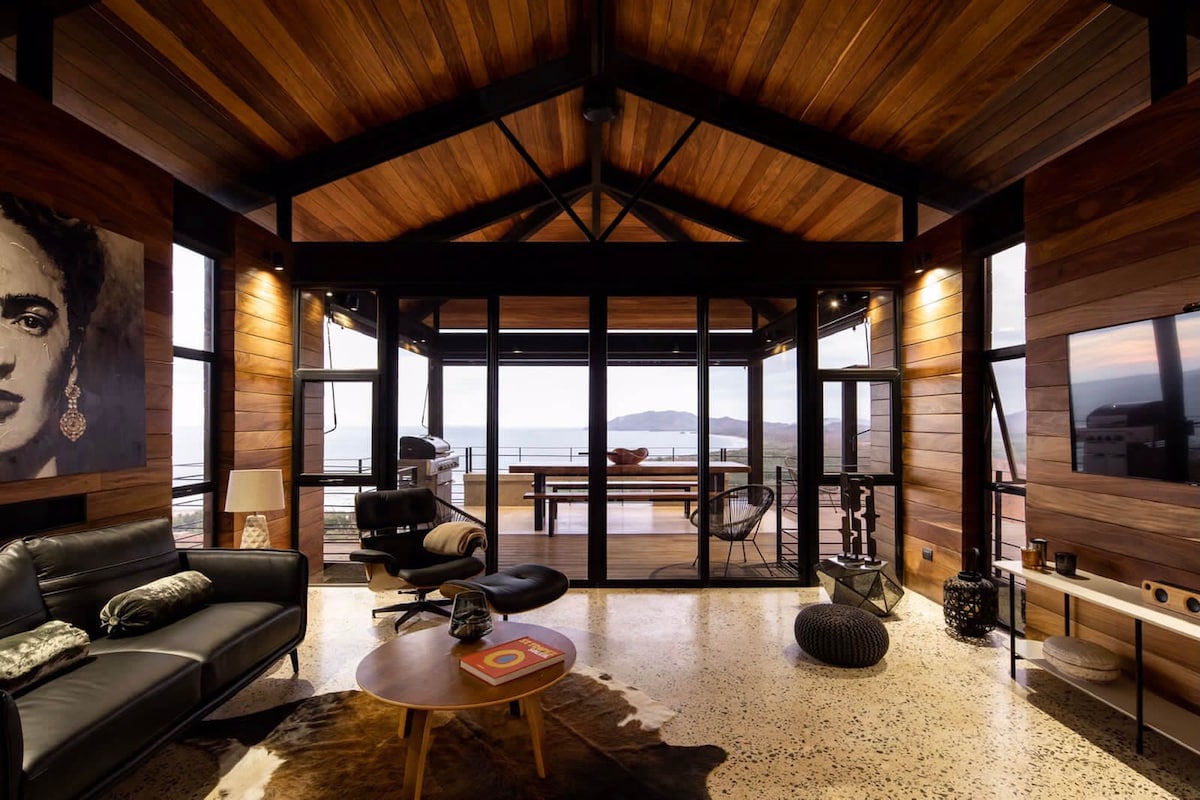 Breathtaking Views, 3 Pools, Jacuzzi & Concierge - Villas for Rent in Tamarindo, Provincia de Guanacaste, Costa Rica