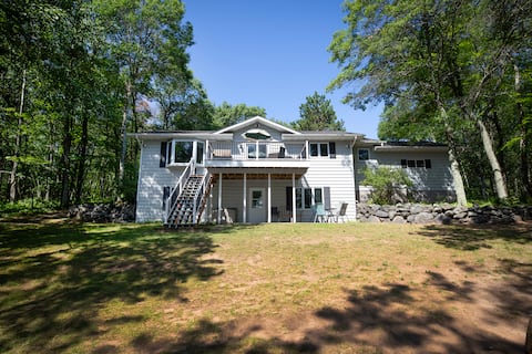 Your Great Escape Lake Home- Pet Friendly!