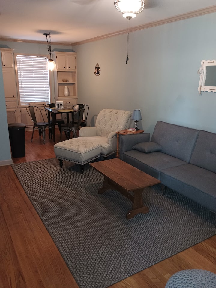 Comfortable 2 Bedroom Condo - Pueblo, CO