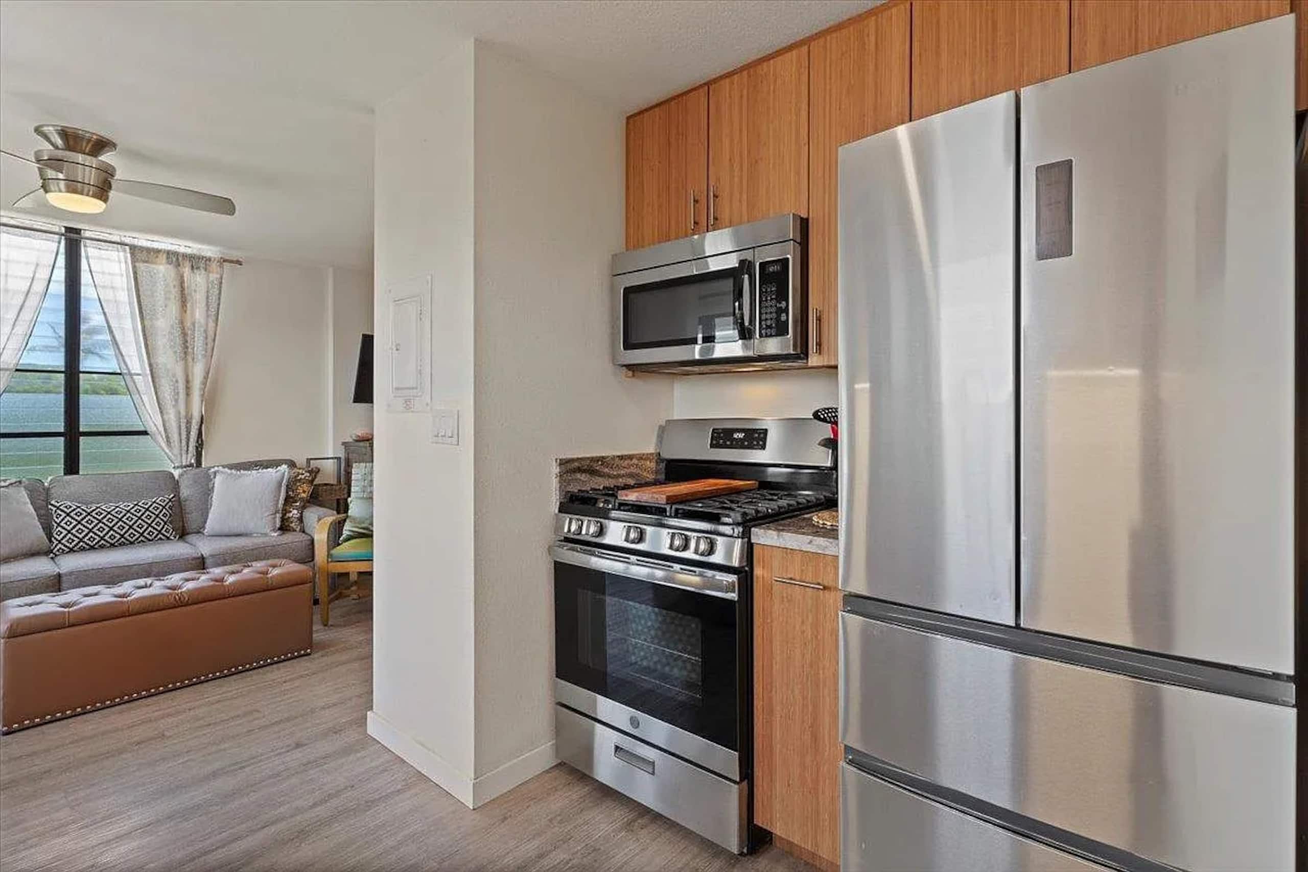 Condo in Kihei · ★4.93 · Studio · 2 beds · 1 bath - Image 14