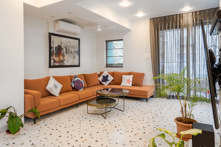 Living area image 5