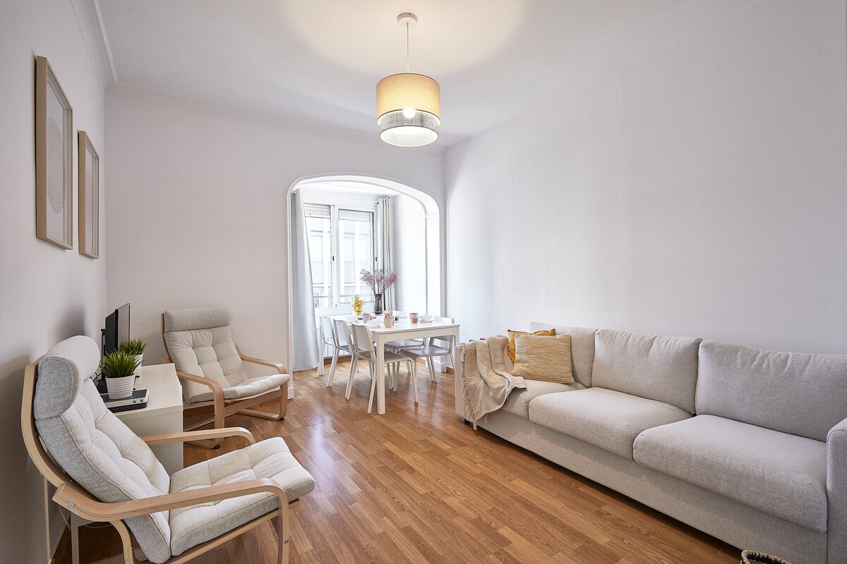Top Airbnb: 130m² apartment for 10 pax en La Nova Esquerra De L'eixample