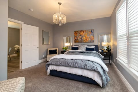 1890 Historic Montana Retreat | Boutique | W & R