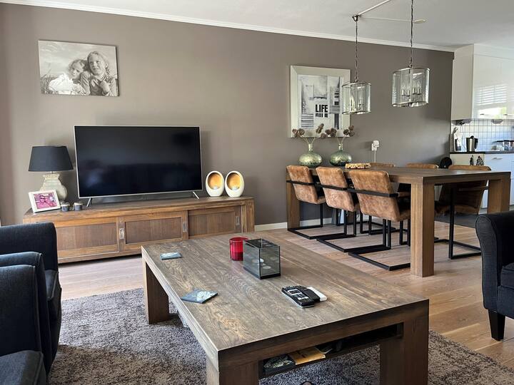 Hoekwoning Met 2 Tuinen In Zandvoort - Zandvoort