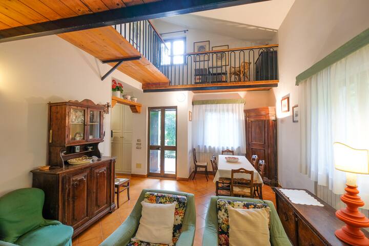 Villa nel bosco gallery image 2