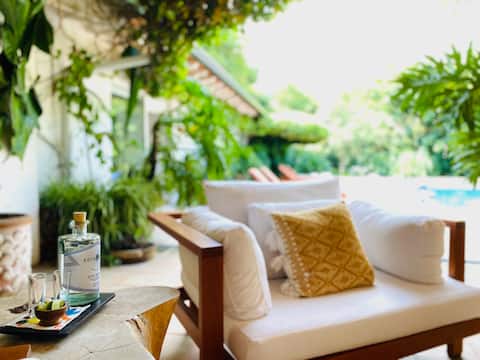 Casa Pomona - Your Tropical Mountain Oasis