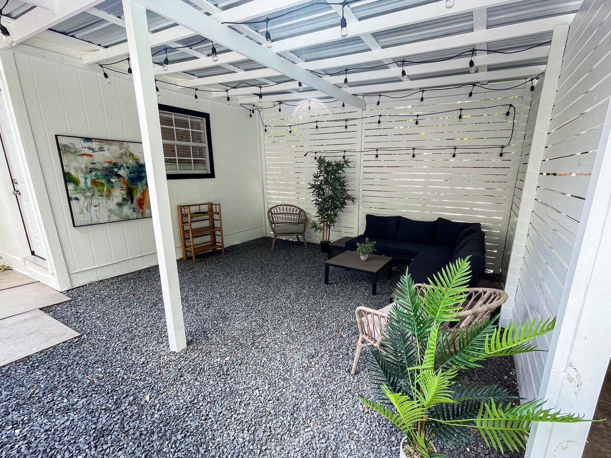 Backyard Oasis w/Pool, walkable, 5 min to dtwn