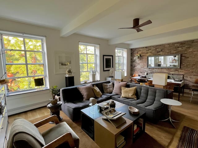 Village Loft-Like Full Floor Apt