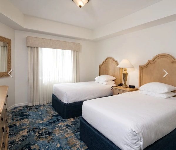 Spálňa pre hostí - manželské postele