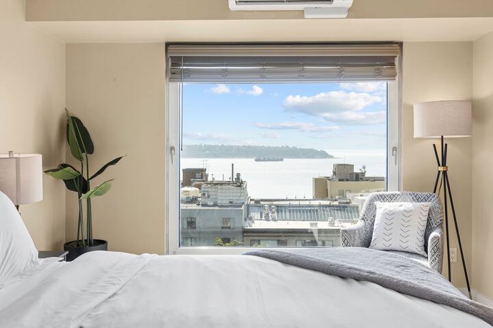 Pike Place Oasis gallery image 3