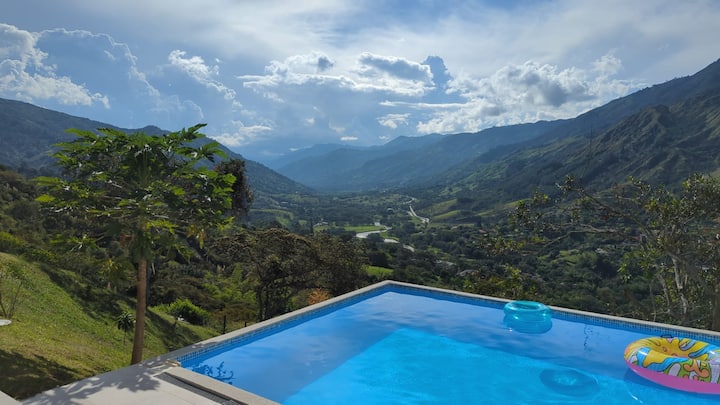 A house to rest with a pool
