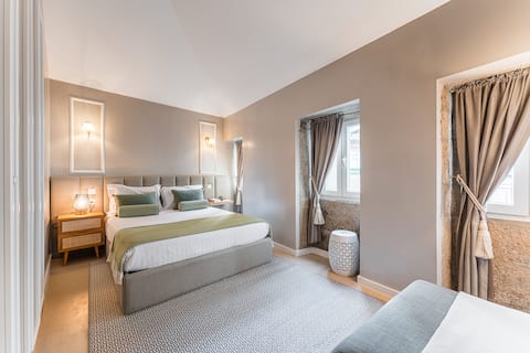 Popular Airbnb listing: Victoria Project - House I - Private Parking in União Das Freguesias De Cedofeita, Santo Ildefonso, Sé, Miragaia, São Nicolau E Vitória