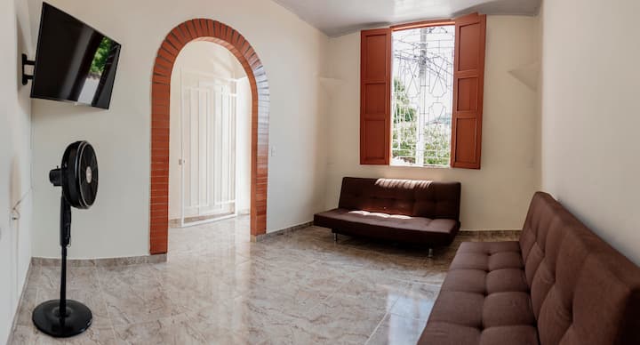 Casa Amplia Centro – 2 Cuadras Del Parque - 桑坦德省