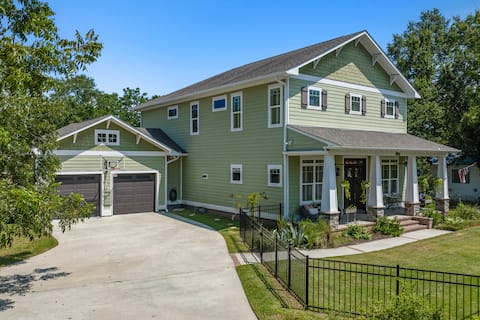 4BR/3.5BA w/POOL - walk to Downtown! Near Beach!