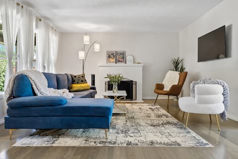 Top Airbnb: Perfect location!Traveler’s Dream Santana Row Lux! in West San Carlos / Burbank