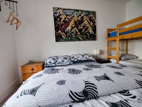 B&B / sleeps 27 / large groups - Events- Food- Bar