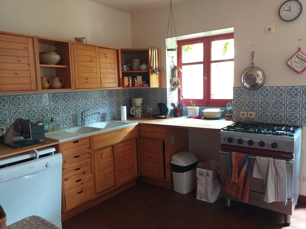 Top performing Airbnb: Family home in the city center in Bourges