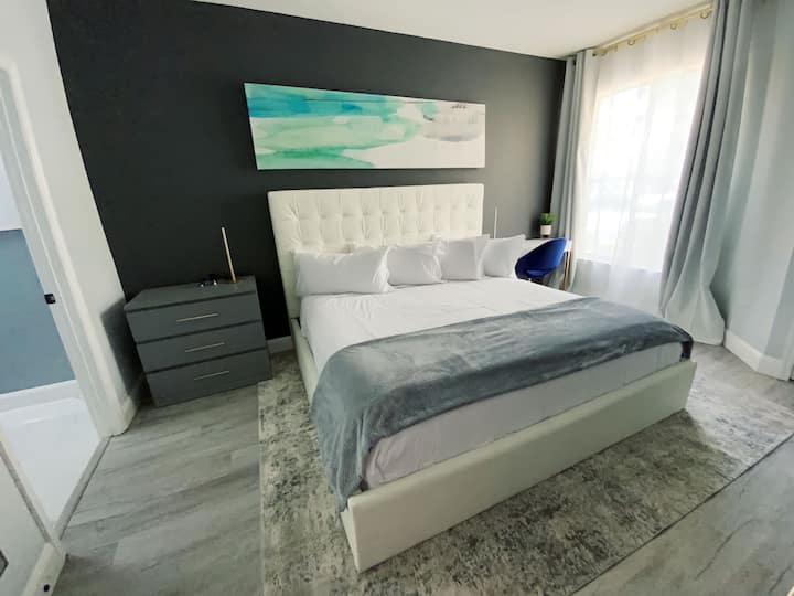 Chumba Mahiri cha kulala kilicho na Kitanda cha Kifalme