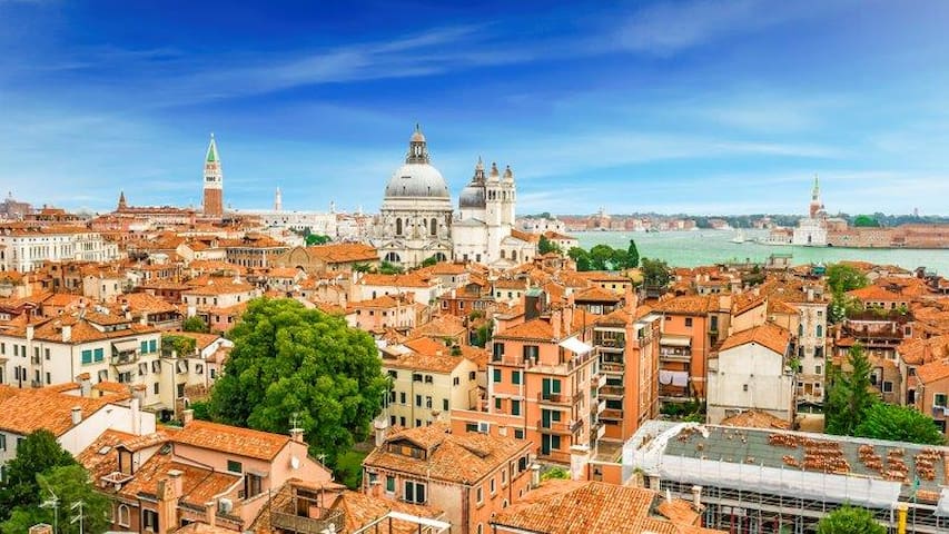 Ca’ Dell’Opera Luxury Apartment with Terrace gallery image 2