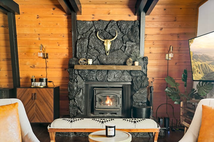 2br Mid Century Retreat • Ev, Hot Tub, Bbq - 大熊湖