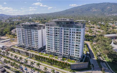 Luxury Apt, AC WiFi at San Salvador