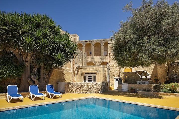 Lulu - Razzett Ghasri - Malta