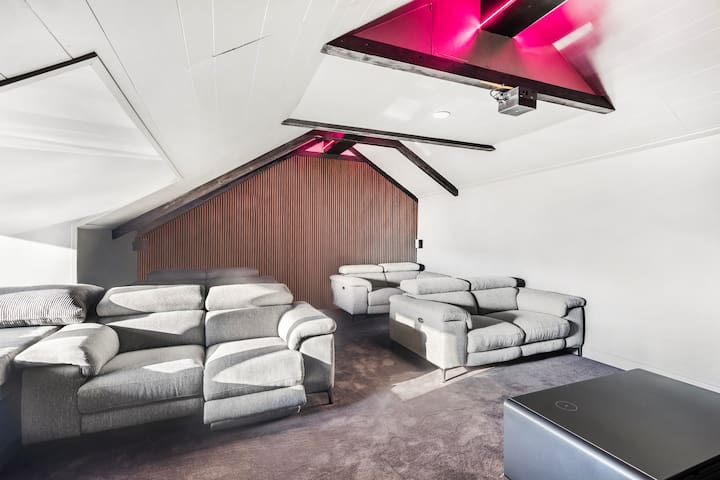 Serene Paradise w/ Views & Outdoor Pool in Beverly gallery image 2