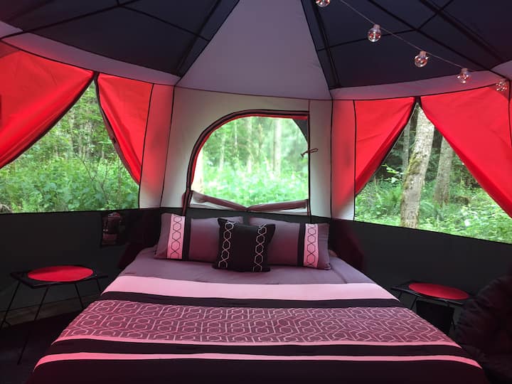 Ukubwa wa starehe wa malkia wa inchi 5 wa povu la kumbukumbu ulio na kifuniko.