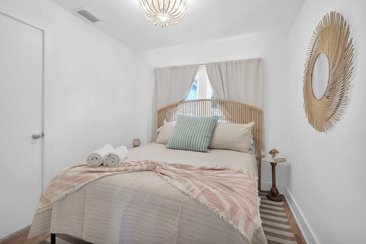 charmante chambre queen size - chalet 