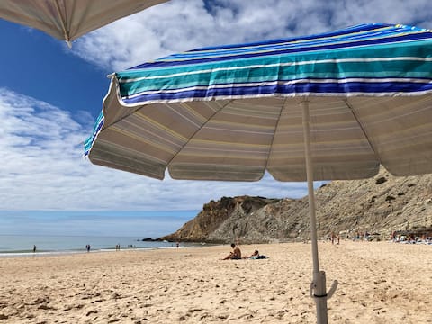 Popular Airbnb listing: Burgau Beach Self Catering 3 Bed Apt Beach 2 mins in Budens