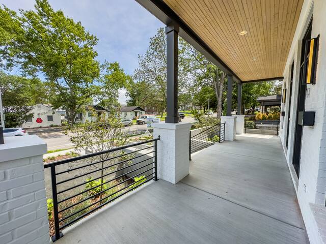 Music Row Luxury Townhome Unit B gallery image 4