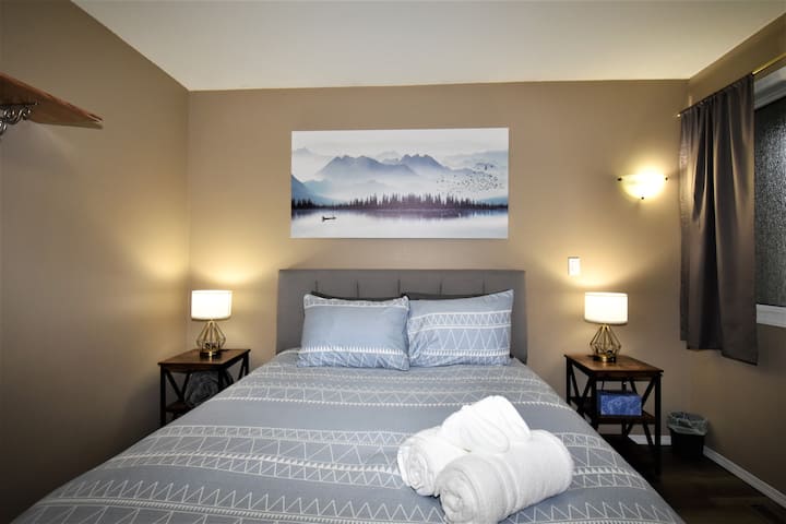 Upstairs bedroom #2.