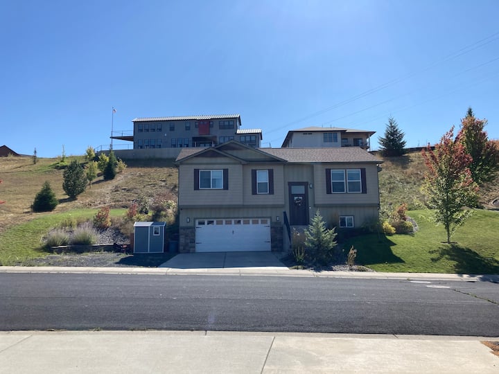 Harvest Home (with RV Parking)