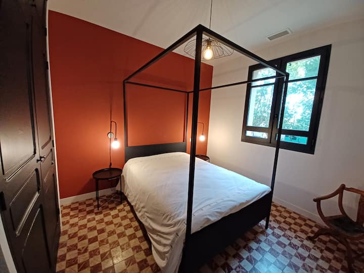 2 âme grande chambre à l'étage avec grand placard