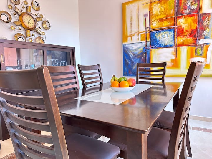 Große Strandwohnung, 3 Schlafzimmer, Parkplatz - Marbella