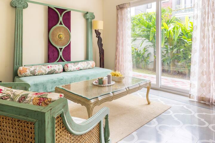 Living room image 3