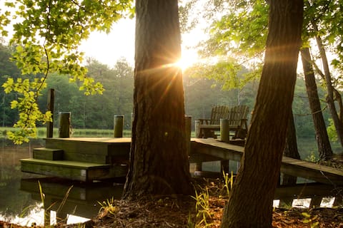 Waterfront Retreat w/Kayaks|Firepit|150 Mbs Inet