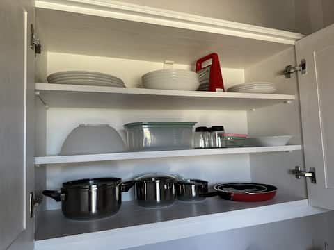 Popular Airbnb listing: 1+1 large balcony floor in a stone house. in İmbros