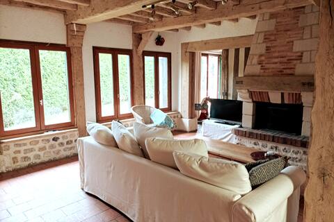 Warm and cozy Normandy cottage