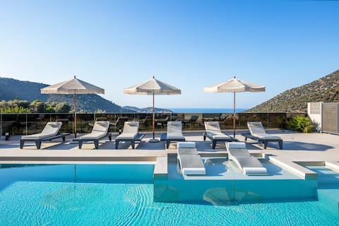 Luxury Villa with Sea Views, Fire Pit & near beach