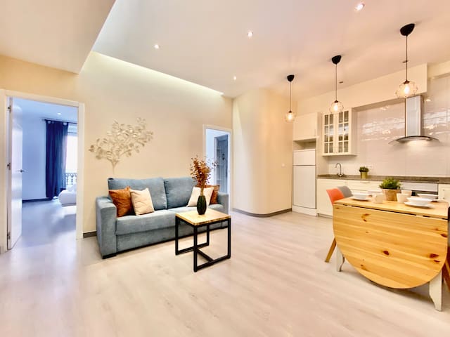 Puerta del Sol Center – In the Heart of Madrid