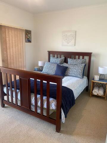 Kensington Townhouse 3BR gallery image 3